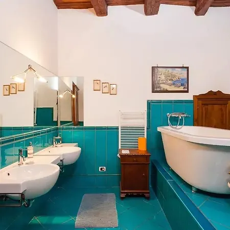Adelberga Bed & Breakfast 4*