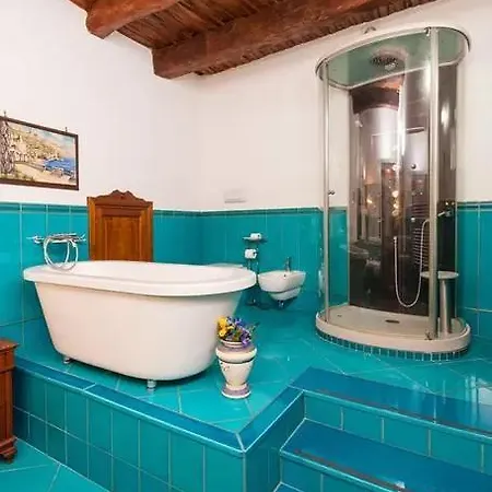 Adelberga Bed & Breakfast 4*