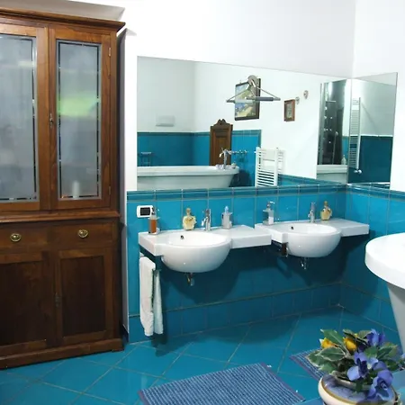 Adelberga ساليرنو